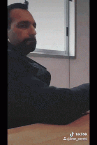 Ivan Peretti Spinning Chair GIF - Ivan Peretti Spinning Chair Serious GIFs