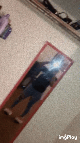 Sexy Mirror Selfie GIF - Sexy Mirror Selfie Zoom GIFs