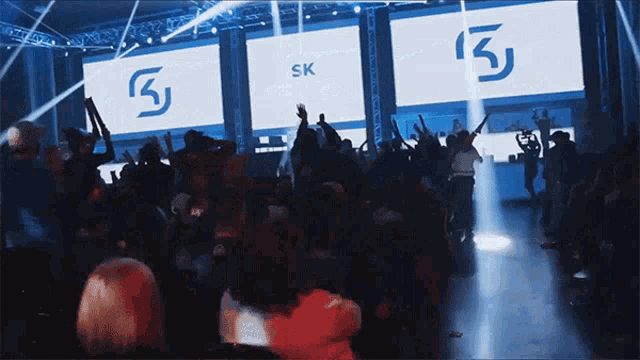 Fans Crowd GIF - Fans Crowd Cheer GIFs