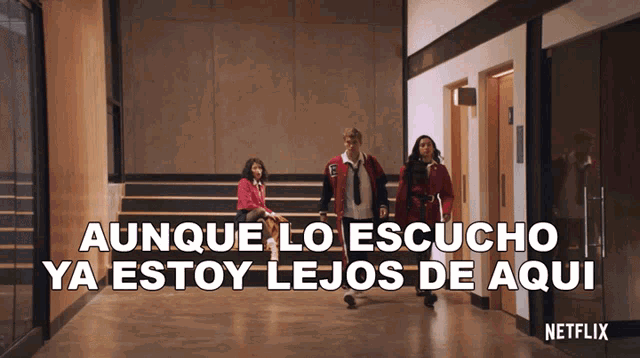 a group of people walking down a hallway with the words aunque lo escucho ya estoy lejos de aqui