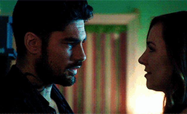 Ill Wait Here For You Baby Seth And Sonja Lamb GIF - Ill Wait Here For You Baby Seth And Sonja Lamb Seth Gecko GIFs