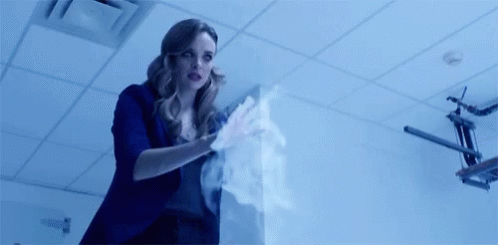 Danielle Panabaker Cold Hands GIF - Danielle Panabaker Cold Hands The Flash GIFs