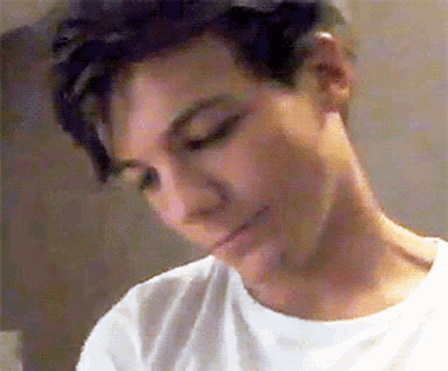 Louis GIF