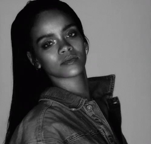 Smg Rihanna GIF - Smg Rihanna Fabulous GIFs