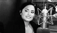 Demi Lovato Omg GIF - Demi Lovato Omg Shocked GIFs