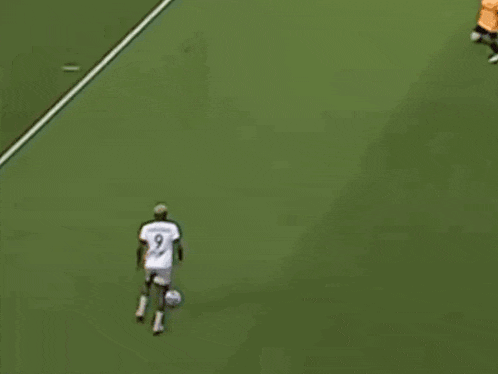 a player with the number 8 on their jersey
