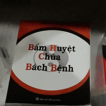 a book titled ban huyet chua bạch bệnh
