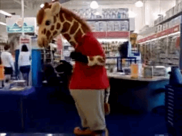 Toys R Us Geoffrey The Giraffe GIF - Toys R Us Geoffrey The Giraffe Dancing GIFs