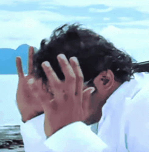 Scared Frightened GIF - Scared Frightened Prabhas GIFs