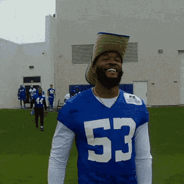 Shaquille Leonard Howdy GIF - Shaquille Leonard Howdy Colts GIFs
