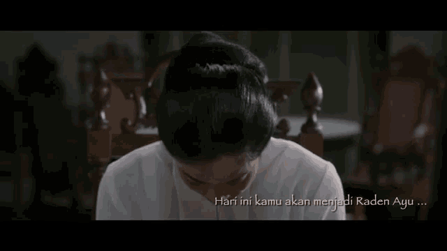Dian Sastro Is Kartini GIF - Kartini Filmkartini Indonesia GIFs