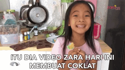 Itu Dia Video Zara Hari Ini Kita Membuat Coklat GIF - Itu Dia Video Zara Hari Ini Kita Membuat Coklat Vlog Hari Ini GIFs
