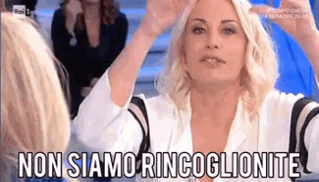 a woman says " non siamo rincoglionite " in a foreign language