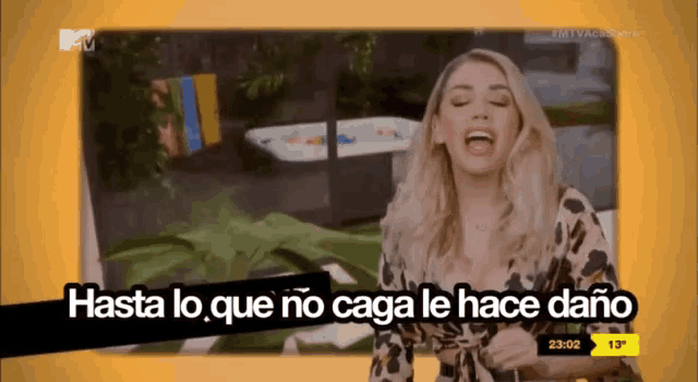 a woman says hasta lo que no caga le hace daño on a tv screen