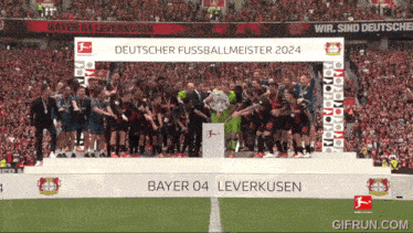 the bayer 04 leverkusen soccer team is celebrating their win