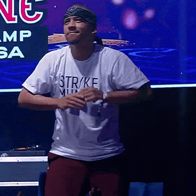 Bow Wicket GIF - Bow Wicket Red Bull Bc One GIFs