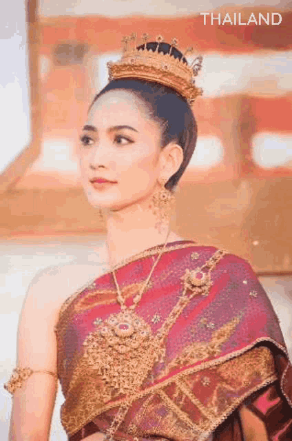 Thai Traditional Dress Siamese GIF - Thai Traditional Dress Siamese Girl GIFs