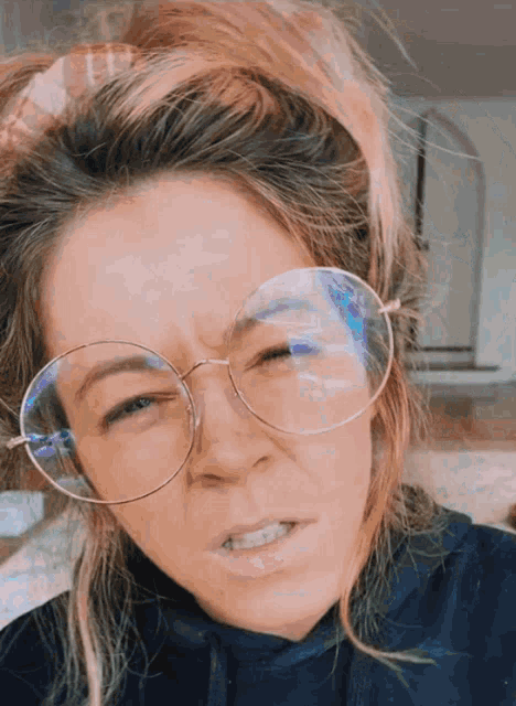 Lindsey Stirling Glasses GIF - Lindsey Stirling Glasses Knock Knock GIFs