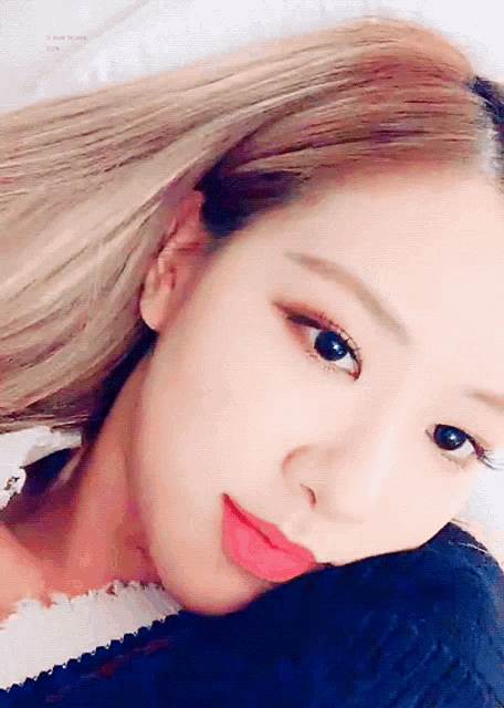 Rosé Cute GIF