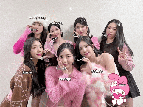 a group of girls posing for a picture with names like chae joong yukuung doa ej and sohee