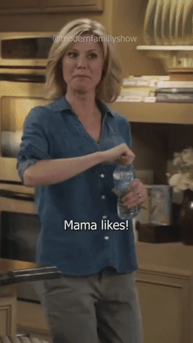 Modern Family Claire Likes GIF - Modern Family Claire Likes Mama Likes GIFs