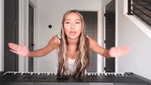 Muah Caroline Manning GIF - Muah Caroline Manning Dear My Love I Love Everything About You Song GIFs