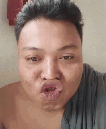 Kiss Smiling GIF - Kiss Smiling Duck Face GIFs