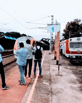 Indian Railway Vandhe Bharat Train GIF - Indian Railway Vandhe Bharat Train Orange Train GIFs