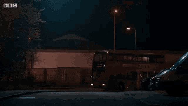 a car with a license plate that says l100 csa is driving at night