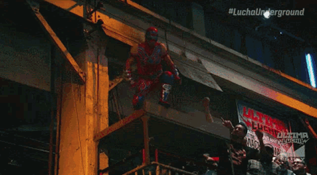 a lucha libre wrestling match is being shown on lucha under ground