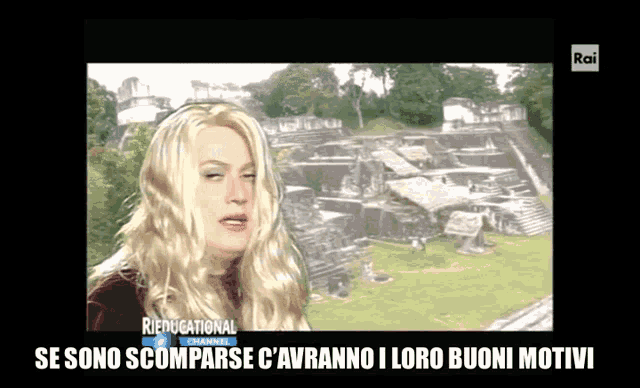 a cartoon of a woman with the words se sono scomparse c'avranno i loro buoni motivi