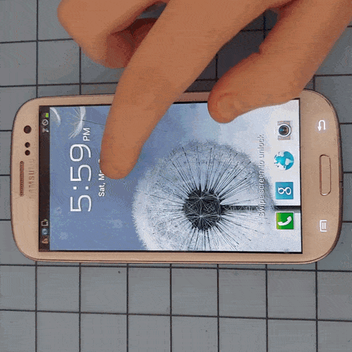 a samsung phone displays the time as 5:59