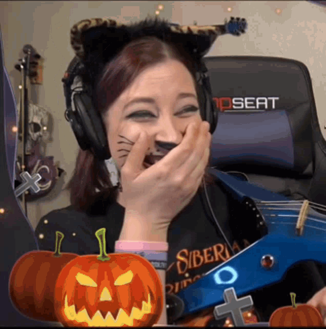 That Violin Chick Laughing GIF - That Violin Chick Laughing Giggle GIFs