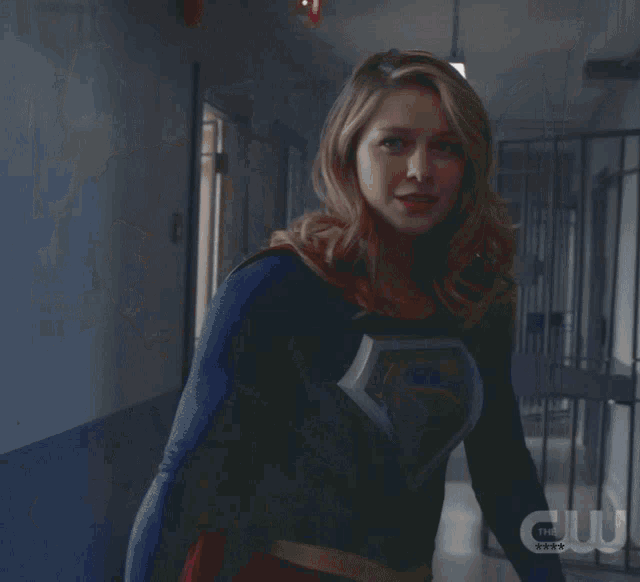 Supergirl Melissa Benoist GIF - Supergirl Melissa Benoist Sliding GIFs