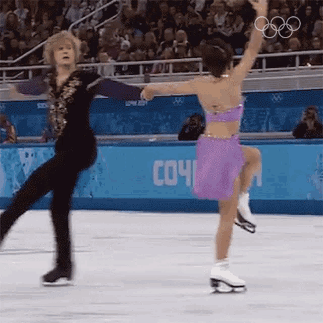 Spinning Figure Skating GIF - Spinning Figure Skating Meryl Davis GIFs