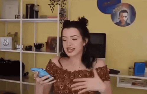 Ashley Ippolito Reacts By Ash GIF - Ashley Ippolito Reacts By Ash I Can Read GIFs