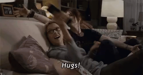 Hugs Julianne Moore GIF - Hugs Julianne Moore Hug GIFs