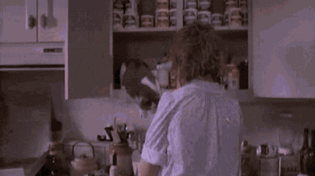 Death Becomes Her Goldie Hawn GIF - Death Becomes Her Goldie Hawn Helen Sharp GIFs