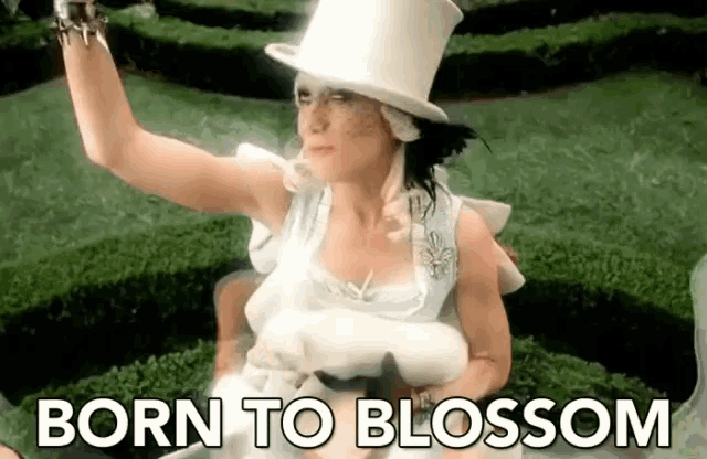 Gwen Stefani Bloom To Perish GIF - Gwen Stefani Bloom To Perish Born To Blossom GIFs
