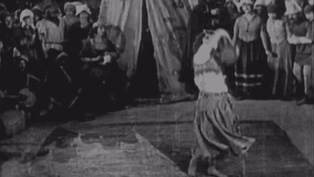 Dancing Esmeralda GIF - Dancing Esmeralda The Hunchback Of Notre Dame GIFs