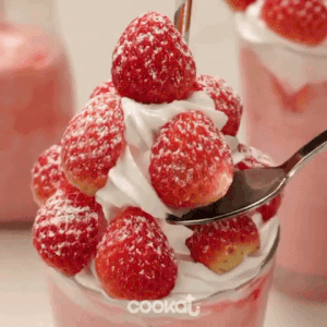 Strawberry Sweets For Raksha Bandhan GIF - Strawberry Sweets For Raksha Bandhan Red GIFs