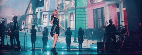 Dancing Taylor Swift GIF - Dancing Taylor Swift City Of Lover GIFs