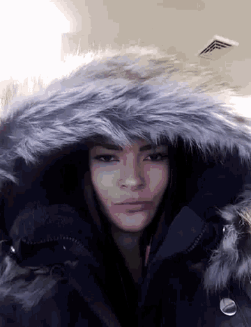 Cold Freezing GIF - Cold Freezing When They Turn The Ac On GIFs