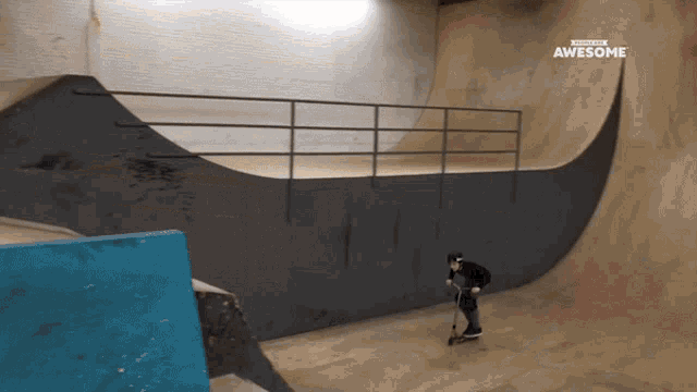 Scooter Stunt People Are Awesome GIF - Scooter Stunt People Are Awesome Tricks GIFs