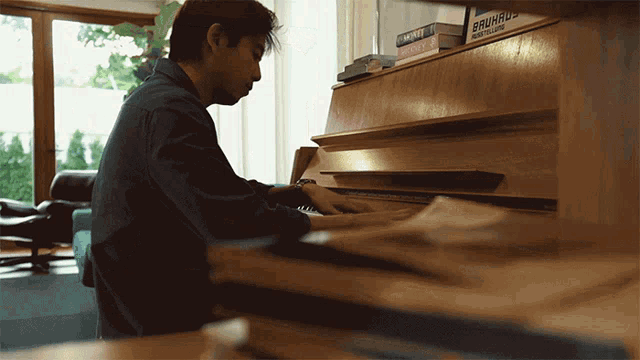 Playing Piano Wahncai GIF - Playing Piano Wahncai Asapapailong GIFs