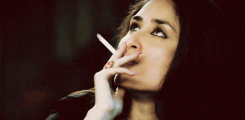 दिल धुआँ धुआँ GIF - Kareena Heroine Bollywoodmovie GIFs
