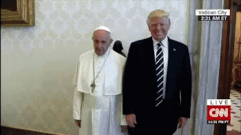 Papa Francisco Donald Trump GIF - Papa Francisco Donald Trump Lol GIFs