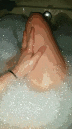 Thighs Bathtub GIF - Thighs Bathtub Bubble Bath GIFs