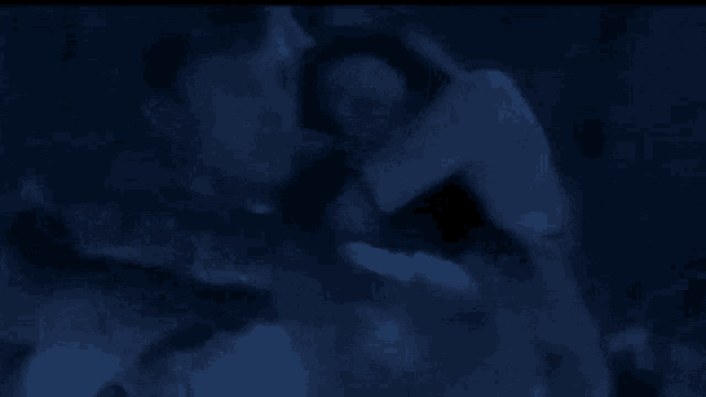 Llévame En Tus Brazos Carry GIF