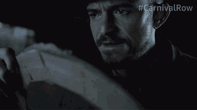 Remembering Rycroft Philostrate GIF - Remembering Rycroft Philostrate Orlando Bloom GIFs